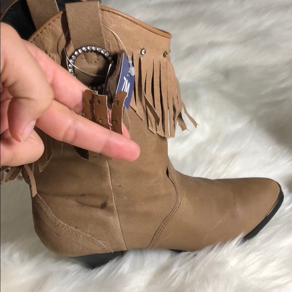 Cowgirl boots by Santa Fe boots co. - Picture 5 of 7